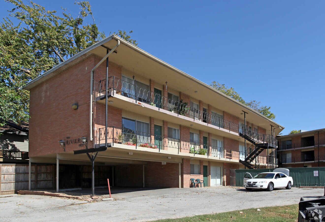 Riviera Apartments - Riviera Apartments