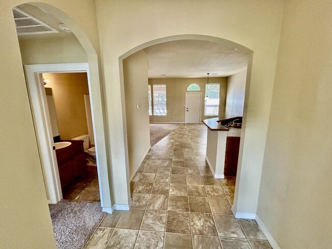 Photo - 1109 Emily Ln