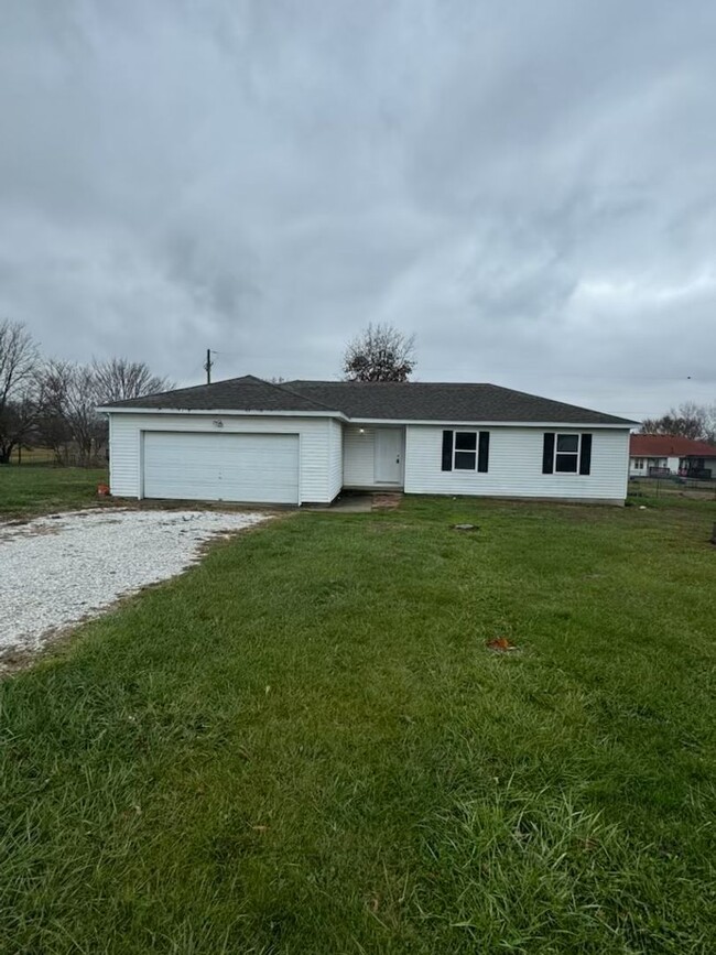 3 bedroom/2 bathroom/2 car garage - 3 bedroom/2 bathroom/2 car garage Casa