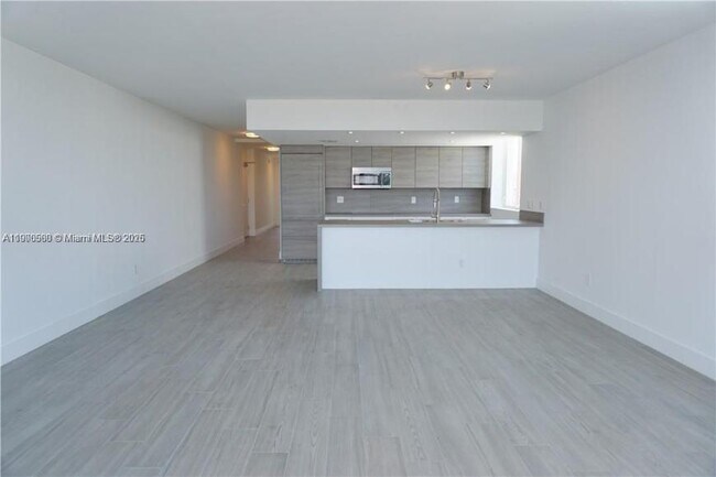 Photo - 3 bedroom in Sunny Isles Beach FL 33160