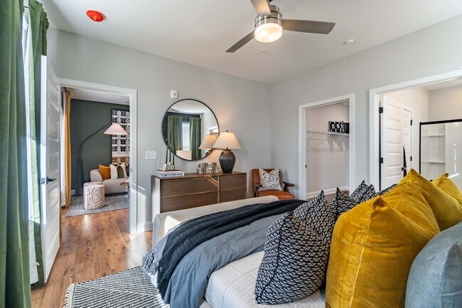 Photo - Hawthorne at Whitehall