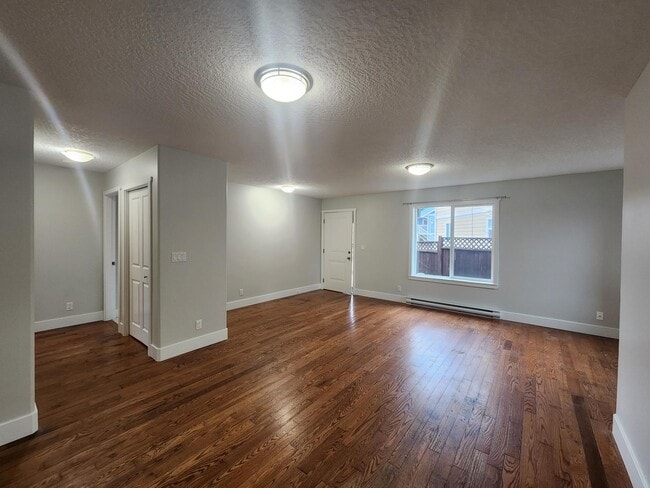 Photo - 6583 Worthington Way