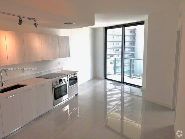 Building Photo - 501 NE 31st St Unit 907 Rental