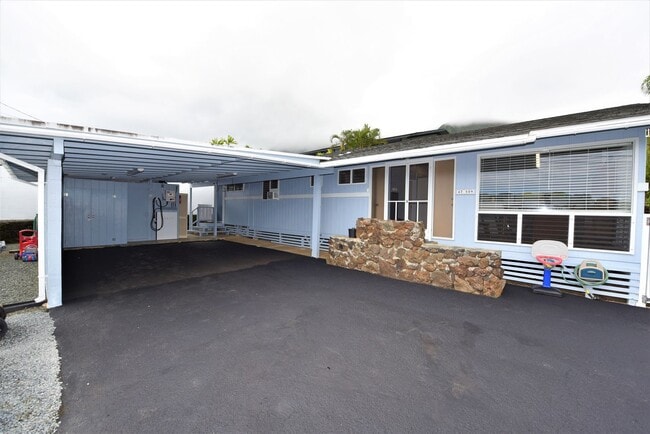 Building Photo - Large Home in beautiful Ahuimanu Area