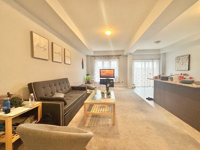 Photo - 3 BED - 2.5 BATH - NIAGARA FALLS -TOWNHOUSE