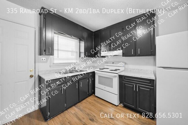Photo - 335 Railroad St Apartamento Unidad KM 2bd/1ba Duplex (Bethlehem)