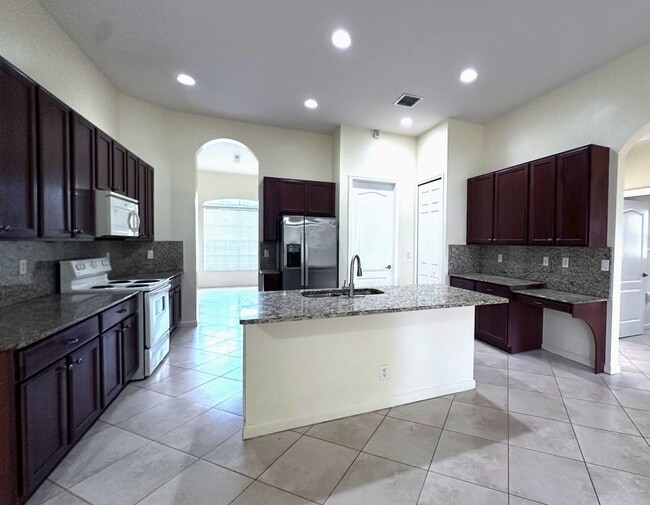 Photo - 6025 NW Wolverine Rd