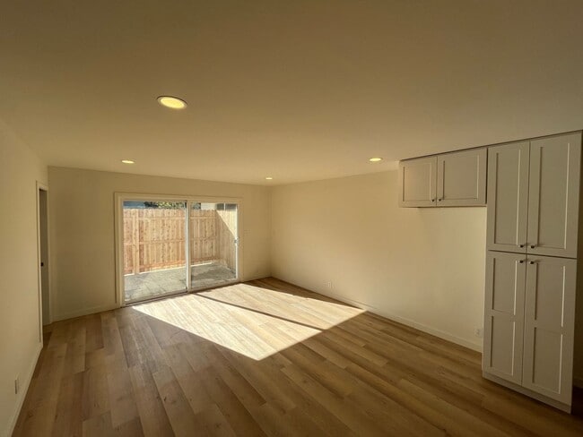 Photo - 3510 Dickson Dr