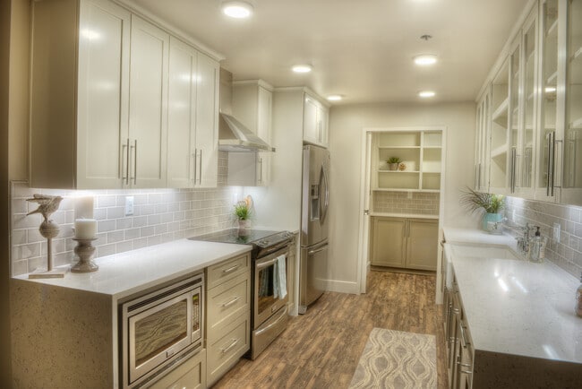 Riverview Tower Apartments