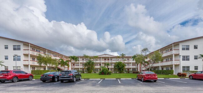 Building Photo - 358 Fanshaw I Unit #358 Rental