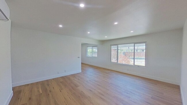 Photo - 1632 Picadilly Way Unidad D