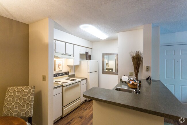 1HAB, 1BA - 600&nbsp;ft² - Cocina - Southpoint at Stones River