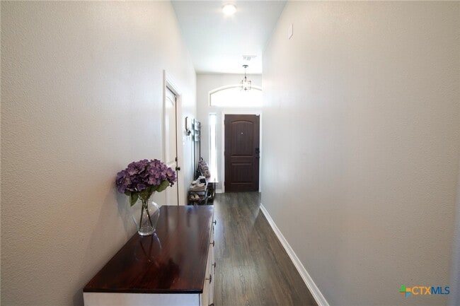 Photo - 708 Holstein Dr