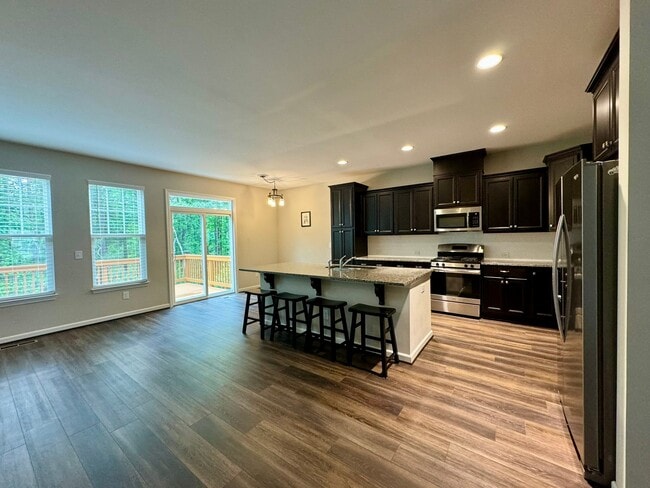 Photo - 1025 Lathrop Ln