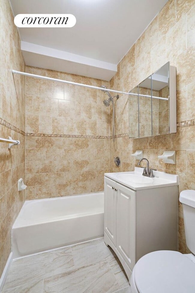 Photo - 315 E 163rd St