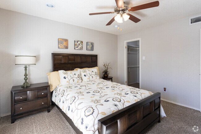 1BR 1BA - 662 SF - The Clusters