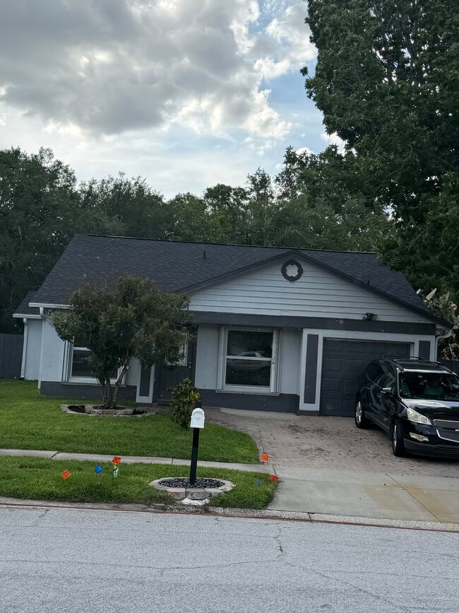 Photo - 1525 Kestrel Way