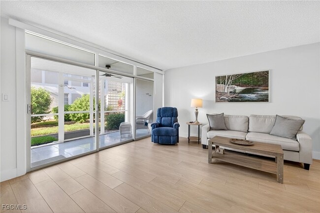 Photo - 330 Tudor Dr Unit 110