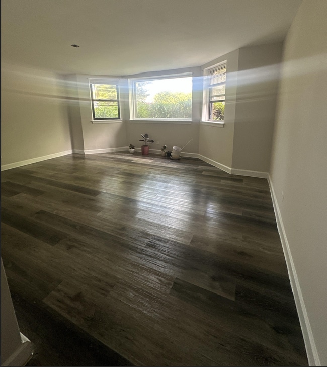 5718 N Mozart St Unidad Basement