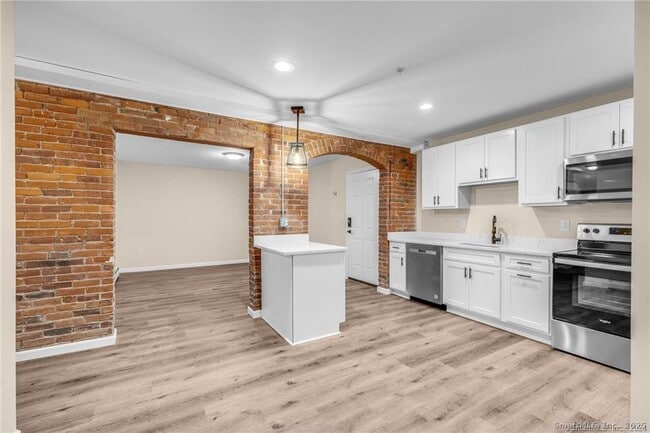 Photo - 51 Russ St Unit 53A