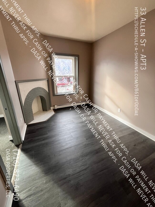 Photo - 33 Allen St Unit APT3