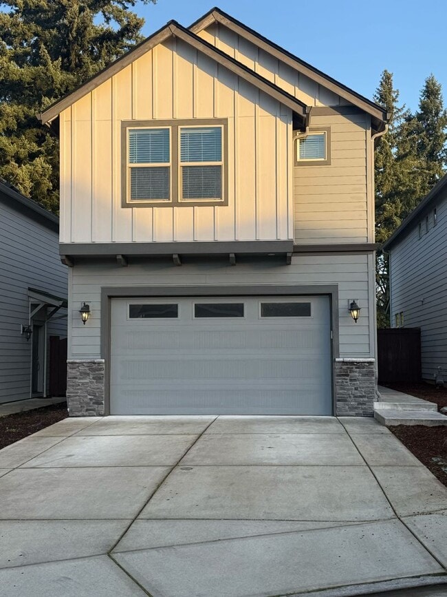 Building Photo - COMING SOON! Beautiful 3Bd/2.5Ba Salmon Creek Home!