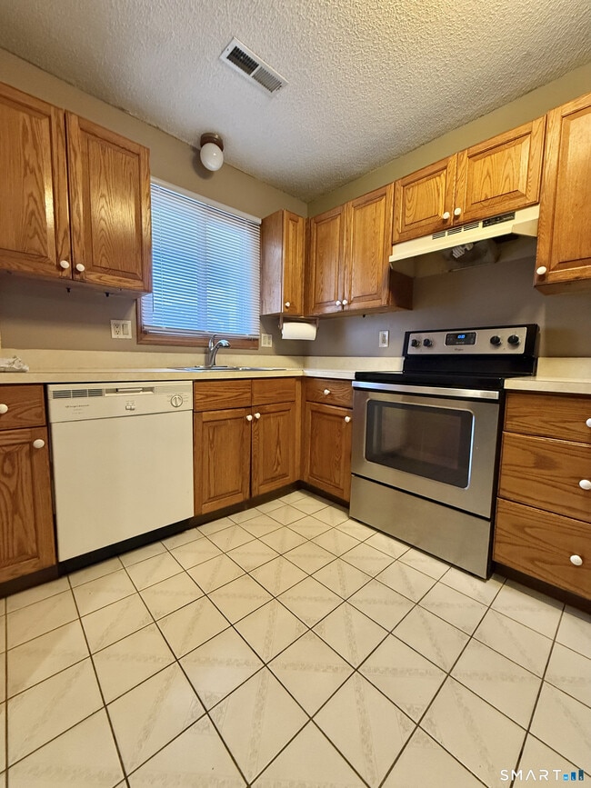 Photo - 410 Emmett St Unit 21