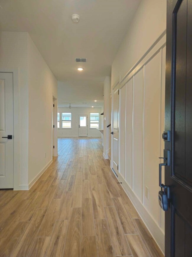 Photo - 8414 Bay Oaks Dr