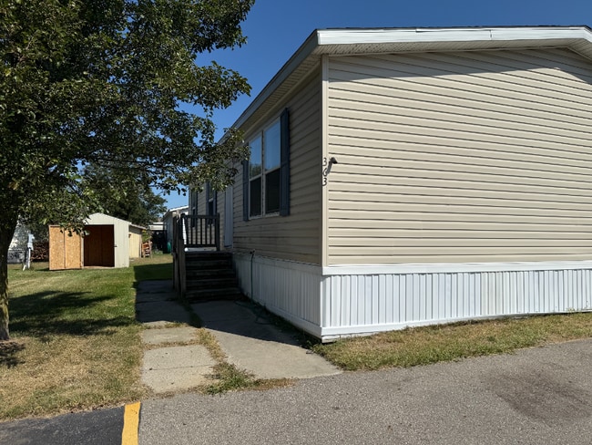 Building Photo - 363 Shummard Branch