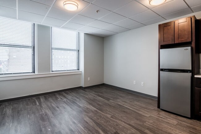 Photo - Park Plaza on the Grid