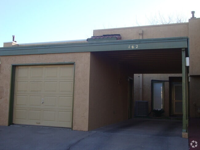 Building Photo - 1644 Lomaland Dr Unit Casa del Sol Rental