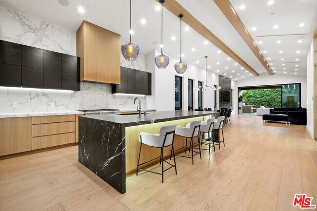 Photo - 4803 Lemona Ave