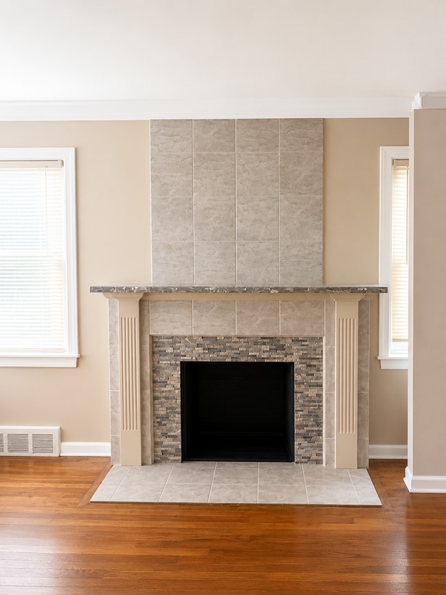 Photo - 18283 Tracey St
