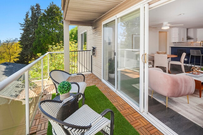 559 McGraw St Unit 403