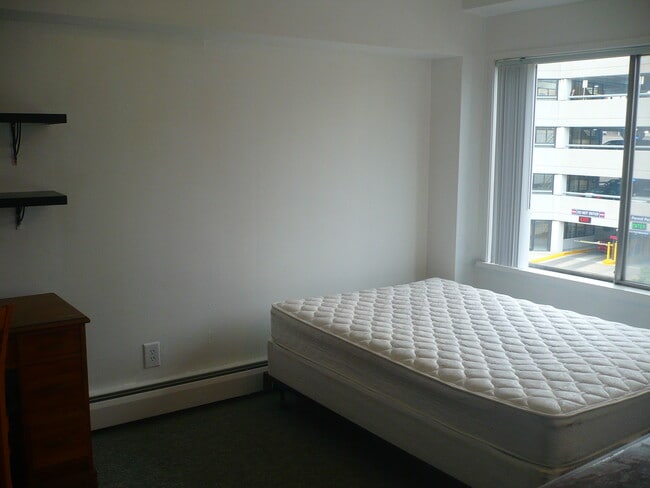 Photo - Bradford House