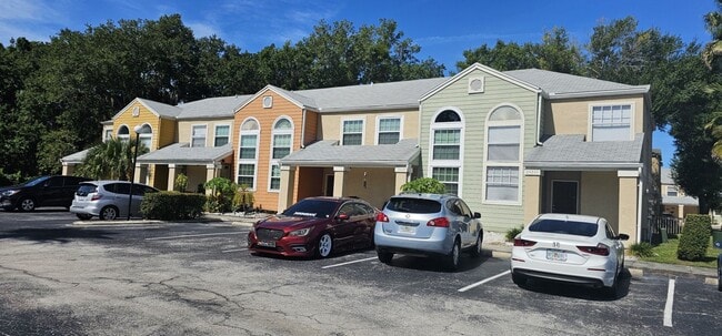 Building Photo - SUMMERFIELD TWNH Unit 2420P Rental