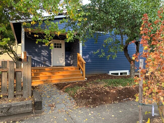 Front of the duplex - 2327 N Buffalo St Unit B