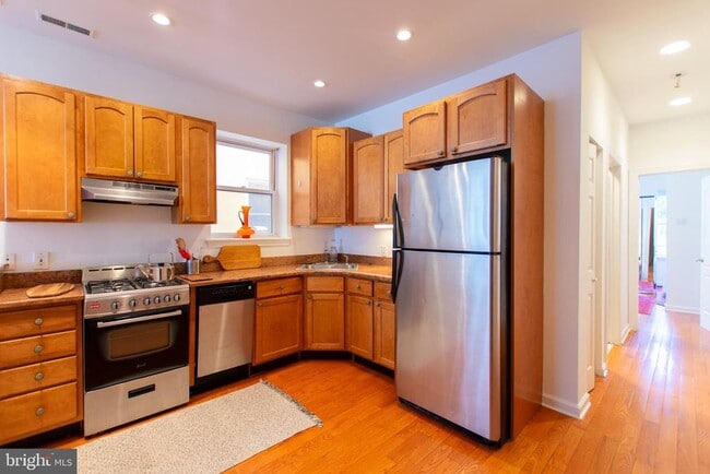 Photo - 1921 Poplar St Unit 1