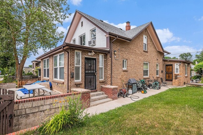 Charming 2-Bedroom Apartment in the Heart ... - Charming 2-Bedroom Apartment in the Heart ...