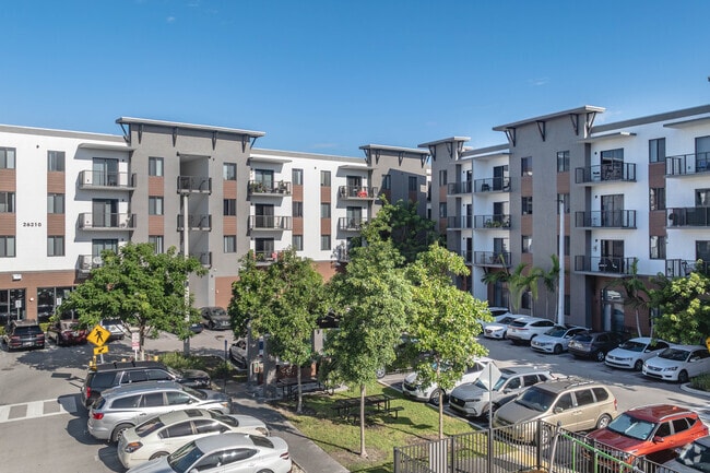 Fotografía del edificio - Madison Point Apartments