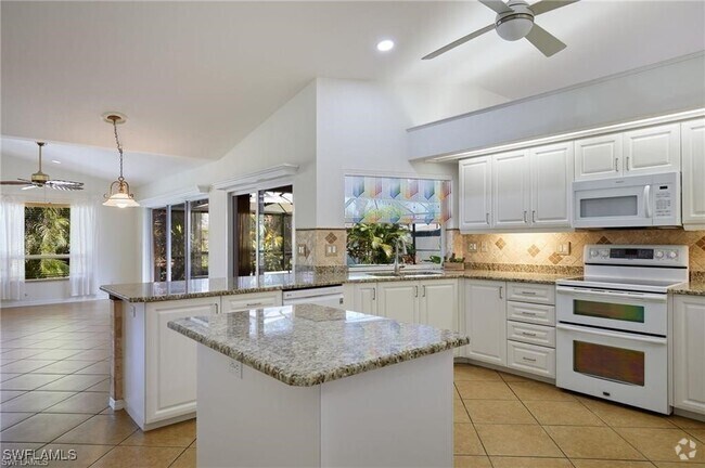 Building Photo - 233 SW 44th Terrace Rental