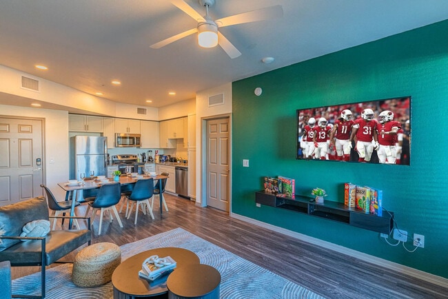 Photo - 9600 W Georgia Ave Unidad ID1369230P