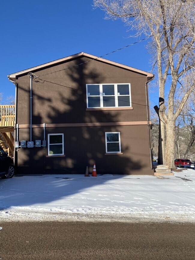 2 Bedroom Duplex in Manitou - Prospect