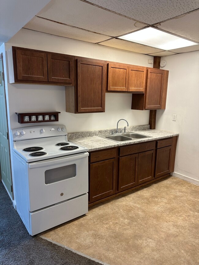 Kitchen - 153 E Main St Apartments Unit C