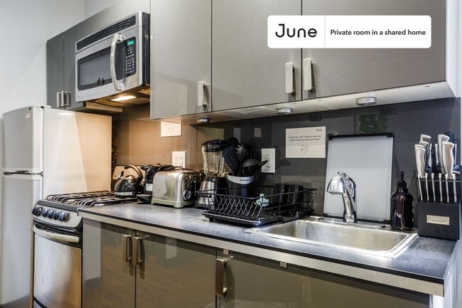 Photo - Room in Shared 4 bed/2 bath home Unidad C