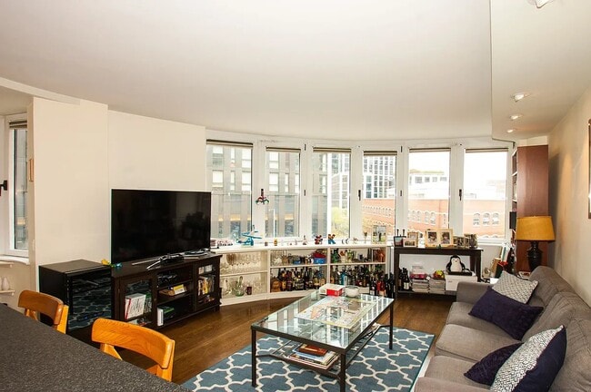 275 Greenwich St Unidad 14M
