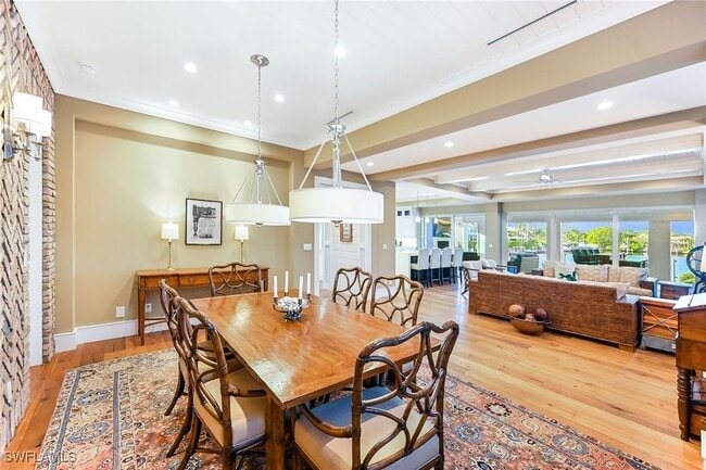 Building Photo - 481 21st Ave S