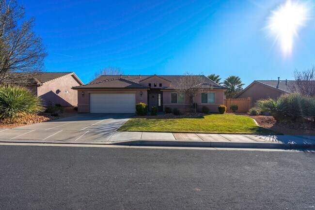 Building Photo - Beautiful 3 Bedroom Home Near Snow Canyon Parkway