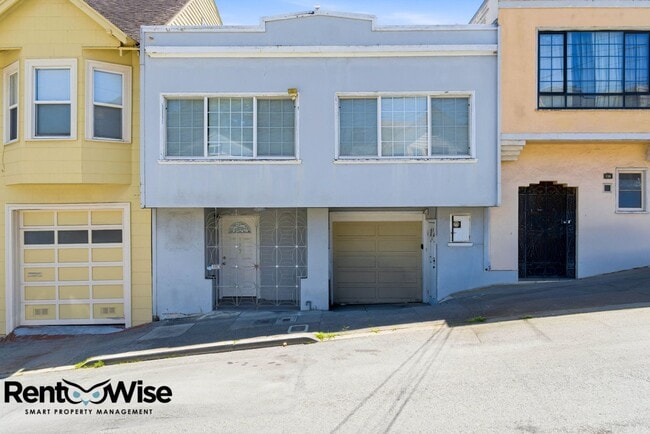 Building Photo - 133A Caine Ave Unit A