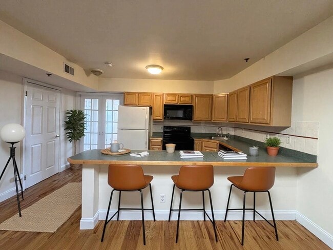 Photo - 102 Hudson St Unit 4